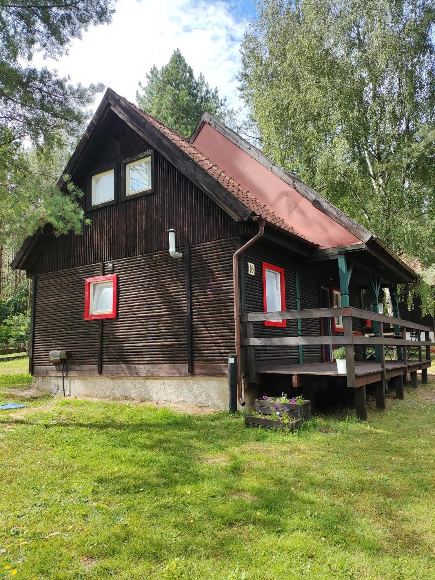Domek U Rybaka Na Mazurach Z Basenem Guzowy Piec Exterior foto